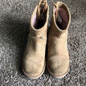 UGG Australia Kaelou Suede Boots Chestnut Stars